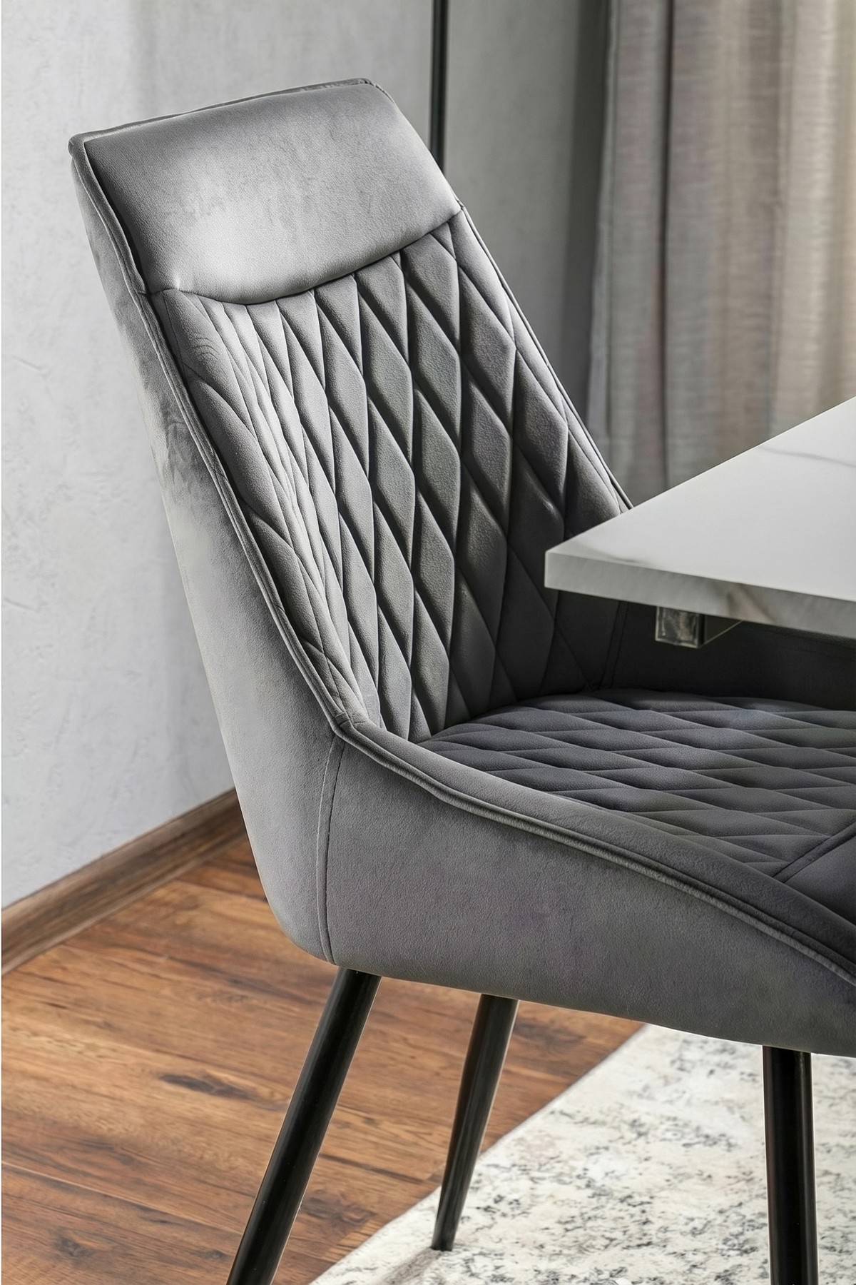 Alvero Velvet