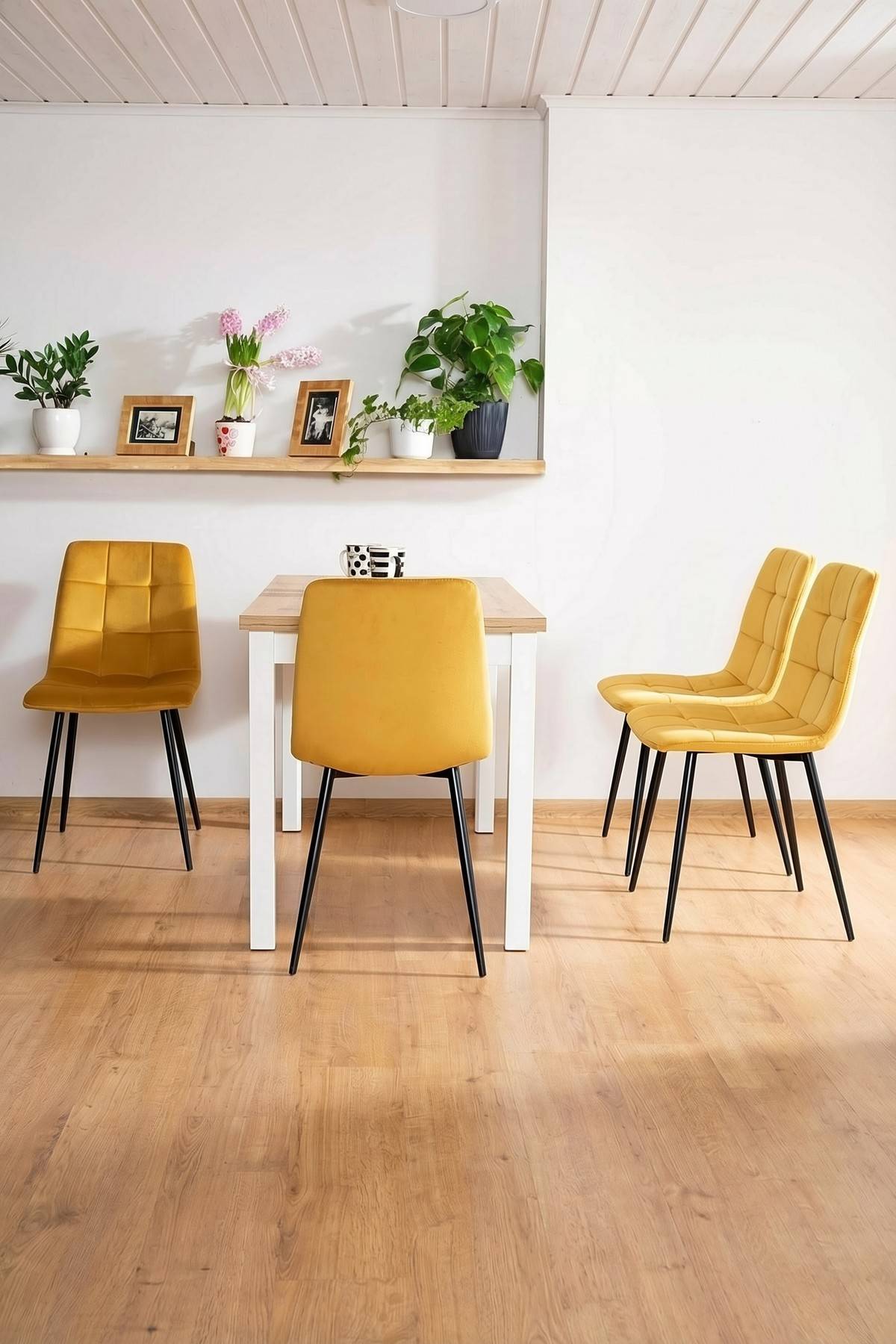 Pale Chair Velvet