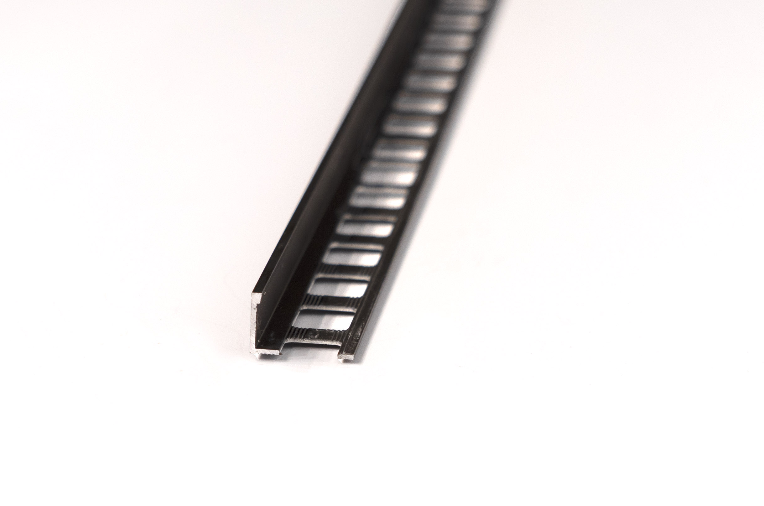 ProfiWall Plus ALU 10mm L profil elox bronz 2,5M – Fém profilok