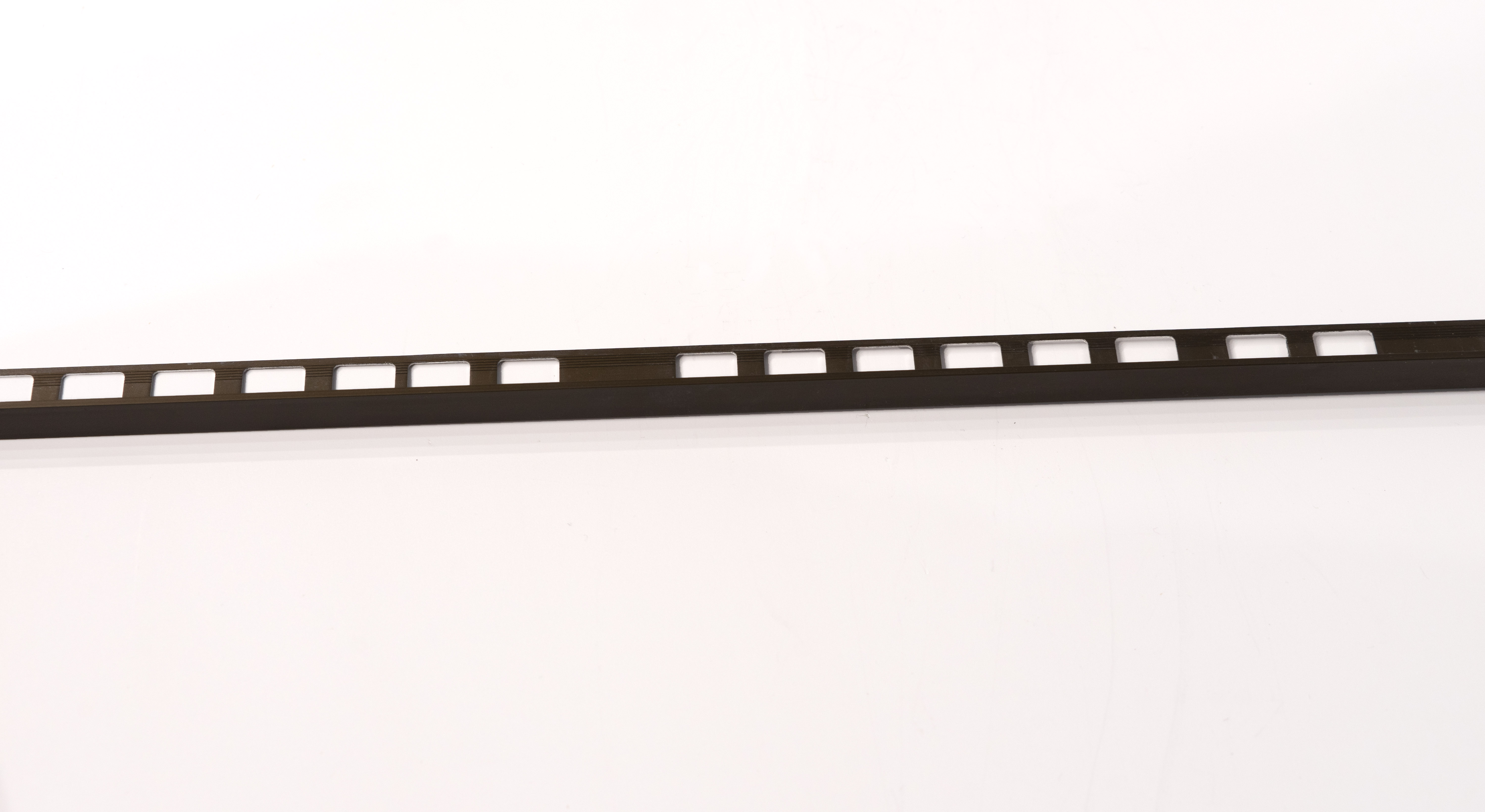 ProfiWall Plus ALU 12mm L profil elox bronz 2,5M – Fém profilok