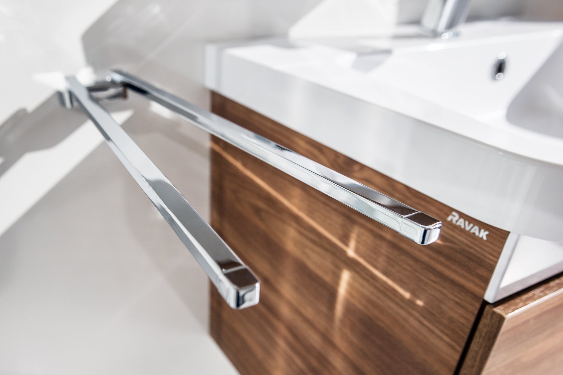 Ravak 10° elfordítható törölközőtartó 42 cm TD 340.00CR, króm – Fürdőszobai kiegészítő